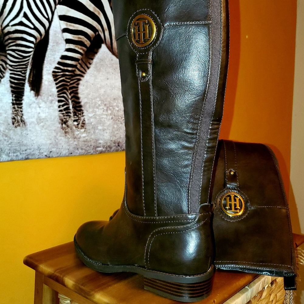 Boots - Picture 2 of 3